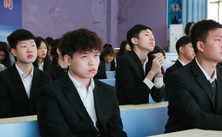 职高生迎来“好消息”，读中职也有机会上本科？普高生不再占优势