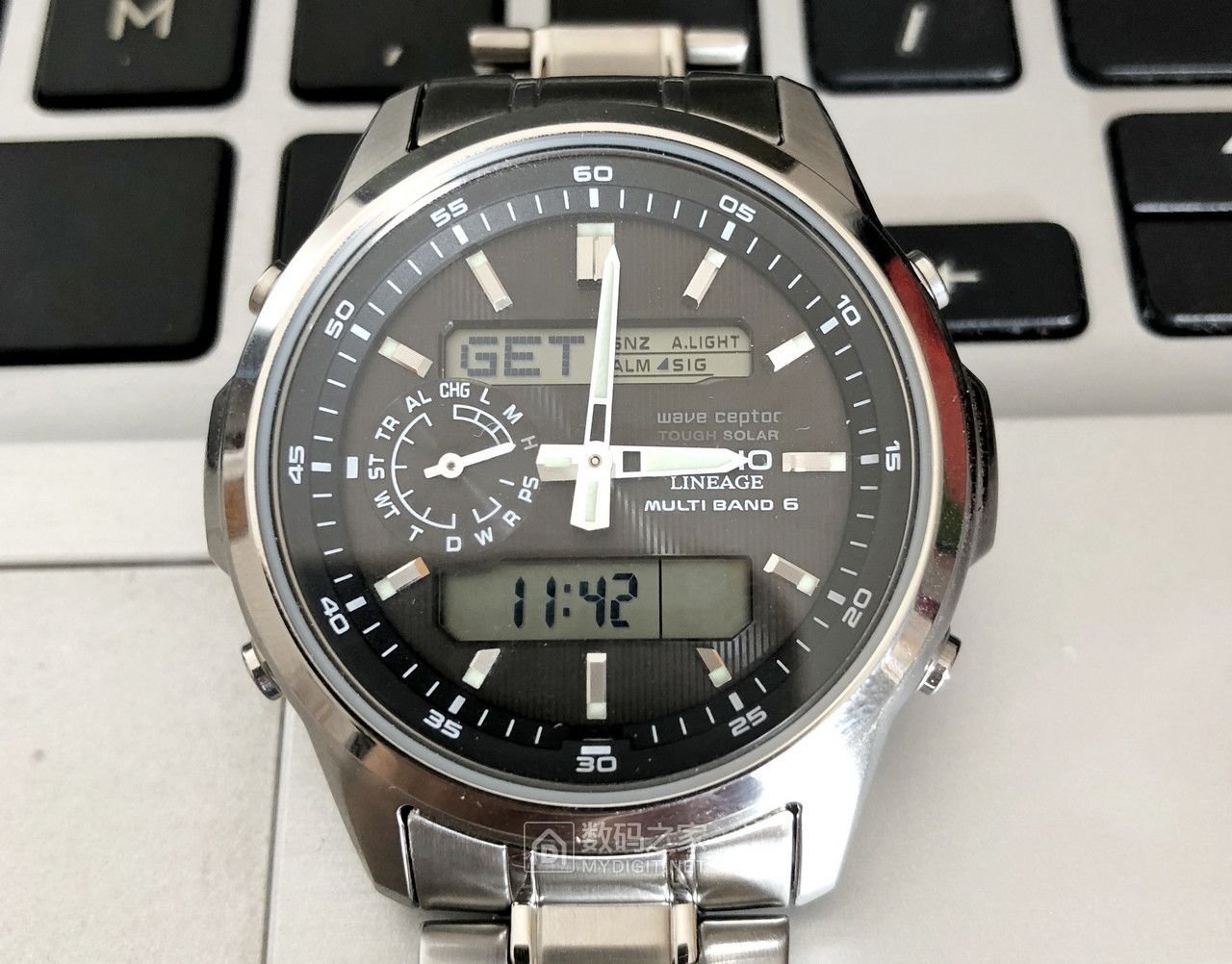 开箱详测：卡西欧CASIO LCW-M300双显电波光动能表，休闲商务之选