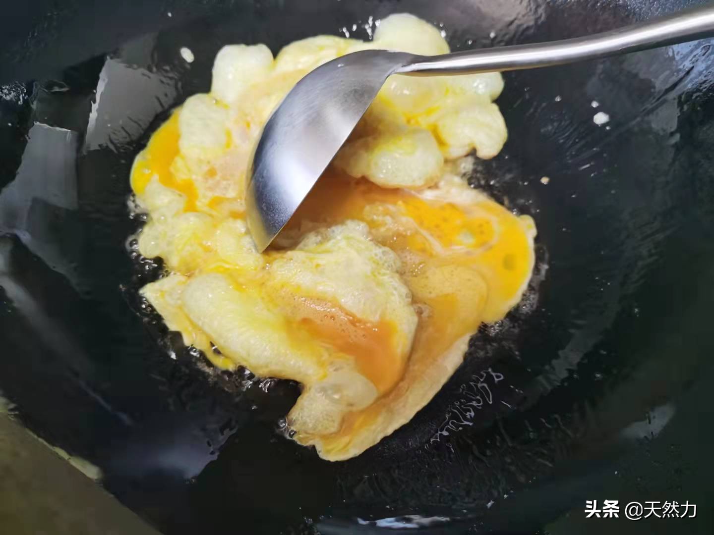 木须肉是传统的经典名菜，做法简单，步骤是关键，看一遍就能学会