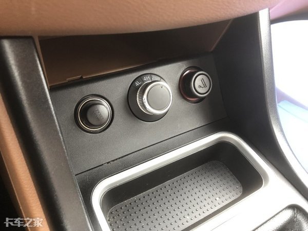 10万级实用型皮卡，搭载五十铃技术发动机，骐铃T7plus表现不俗