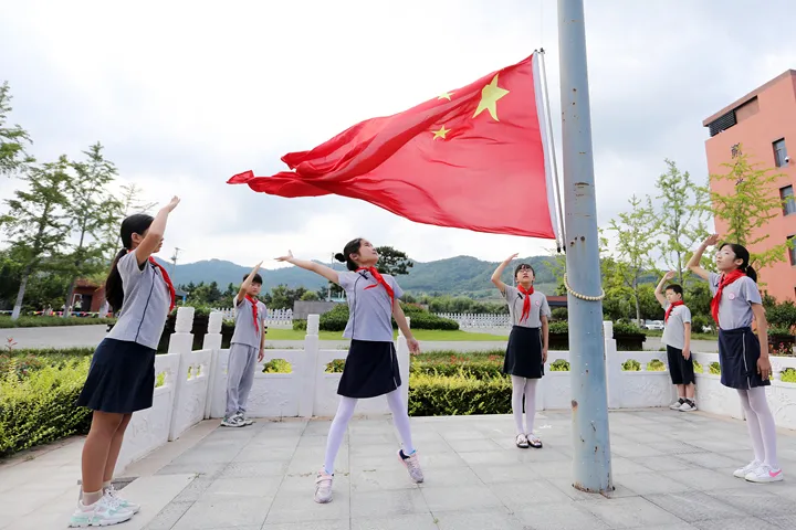 开学第一课，威海中小学生这样上