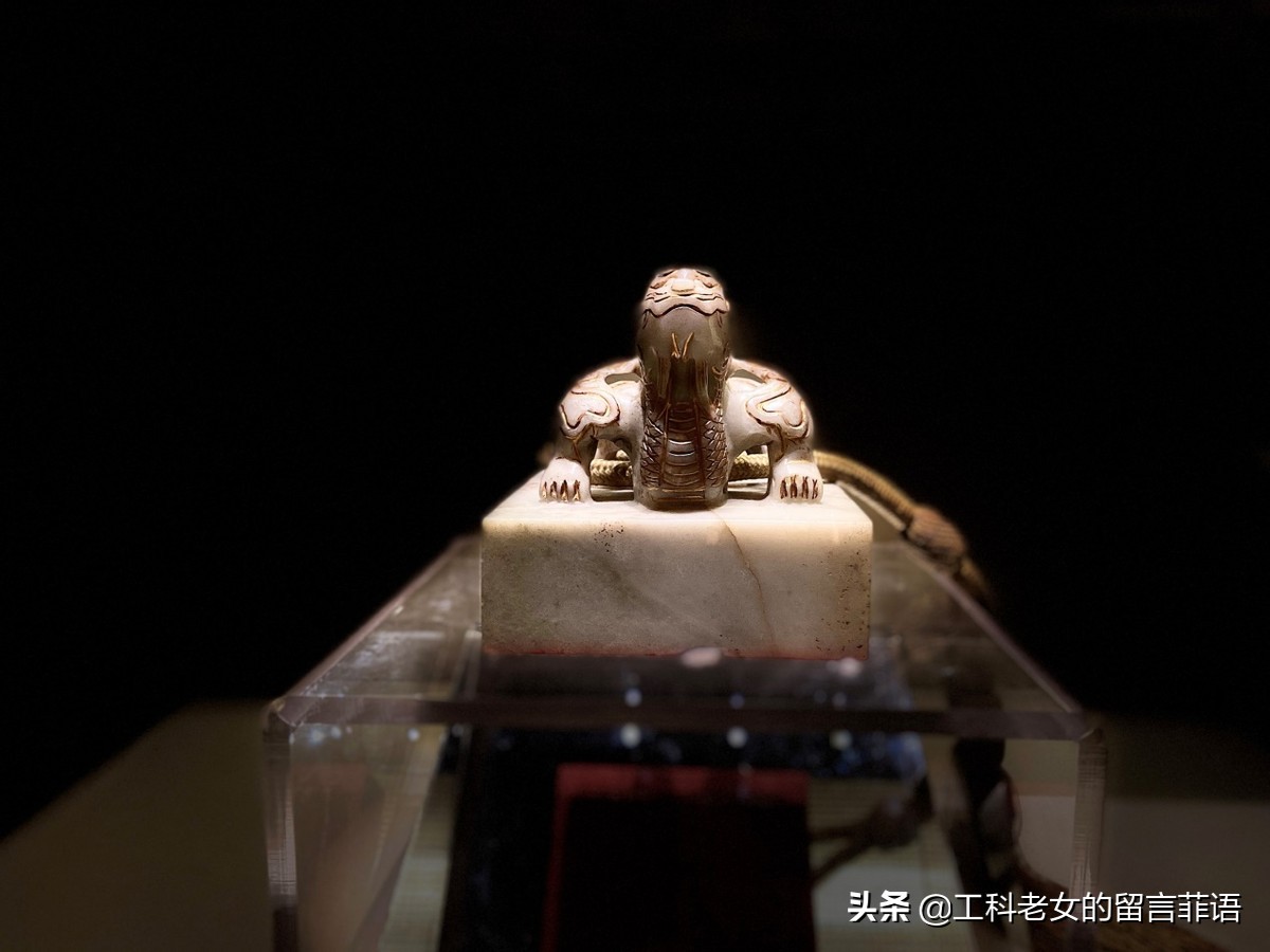 国博金玉满堂展：皇帝用来彰显自己是皇帝的物件