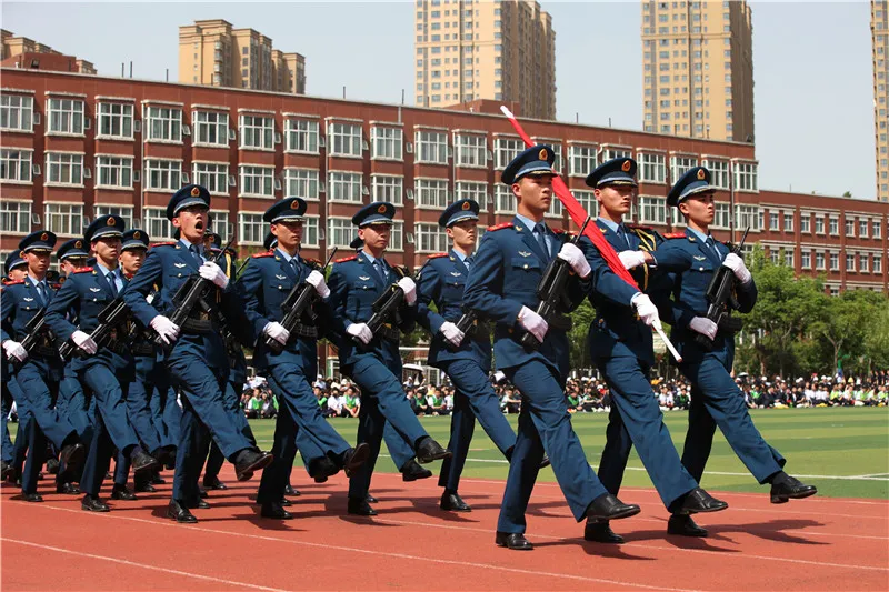 超燃运动盛会·震撼灞柳河畔！西安铁一中滨河第八届体育节暨田径运动会火热进行中……