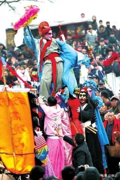河南人民都应该感谢庙会，你可能是你姥姥从庙会上“栓”来的