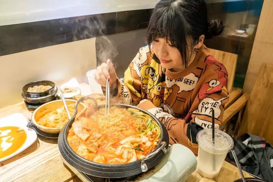 这条魔鬼美食街从头走到尾，我胖了10斤（上）