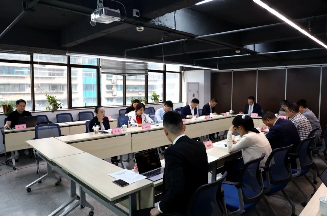 市律协召开五届三十次会长办公会