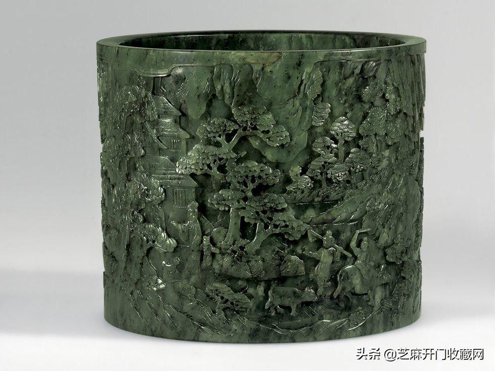 俄料碧玉与和田碧玉的区别在价格上差异大吗？