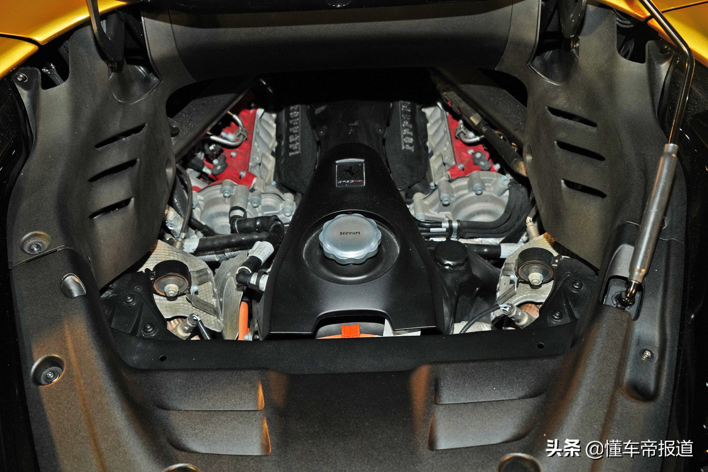 上市｜售499.8万元起，实拍法拉利SF90 Spider