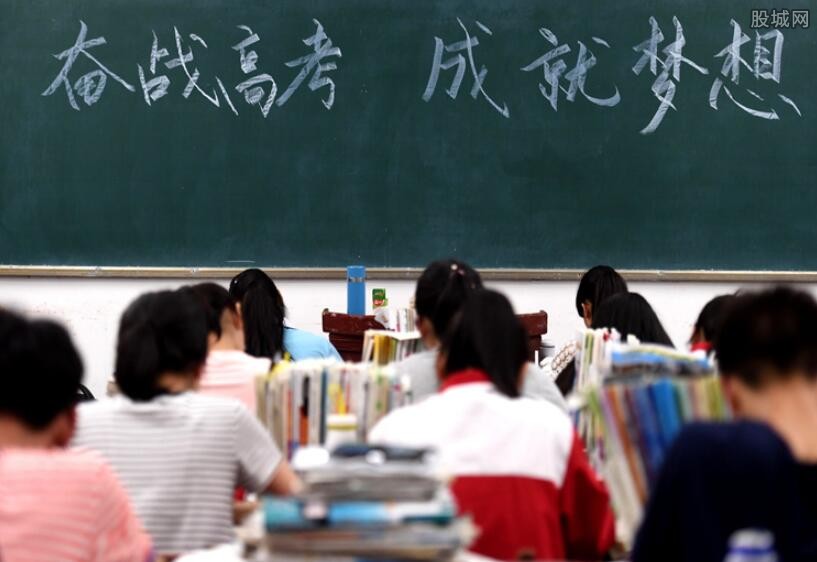 浙江追随江苏回归全国卷，三省撇嘴三市悠闲，朱元璋有话说