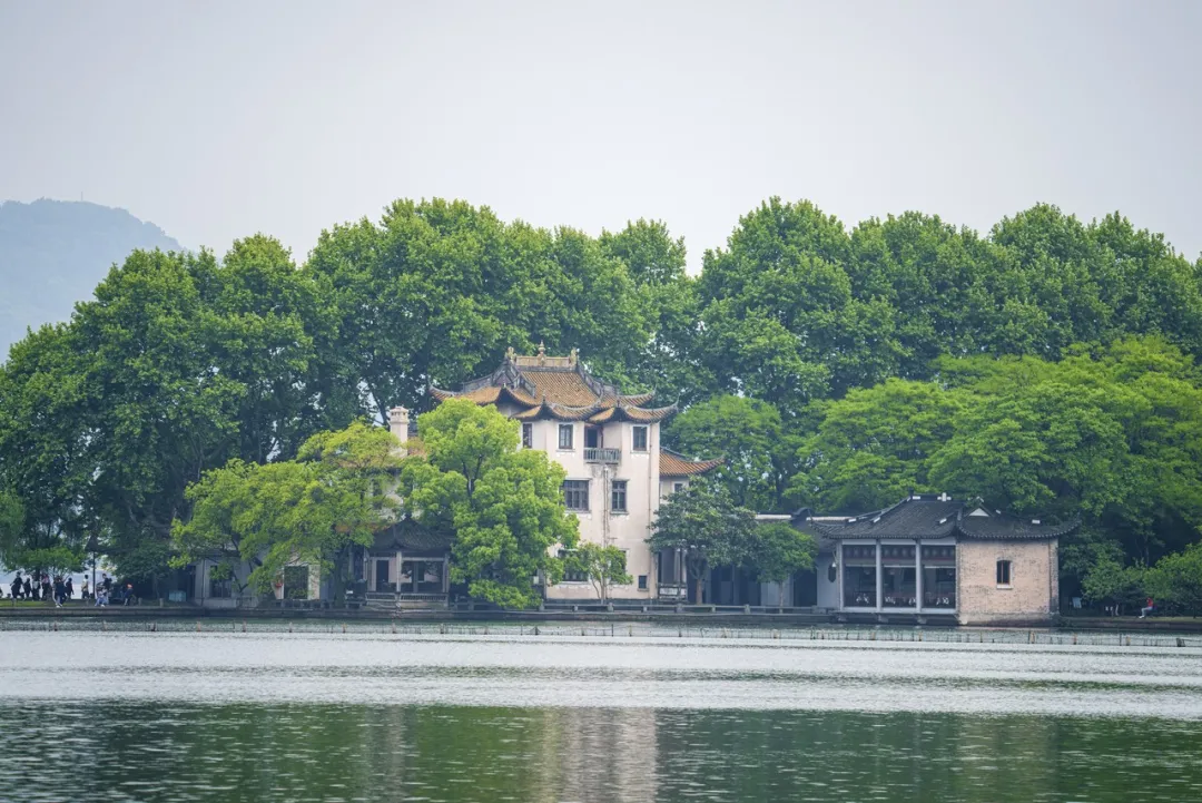 你以为是西湖,并不是真正的西湖
