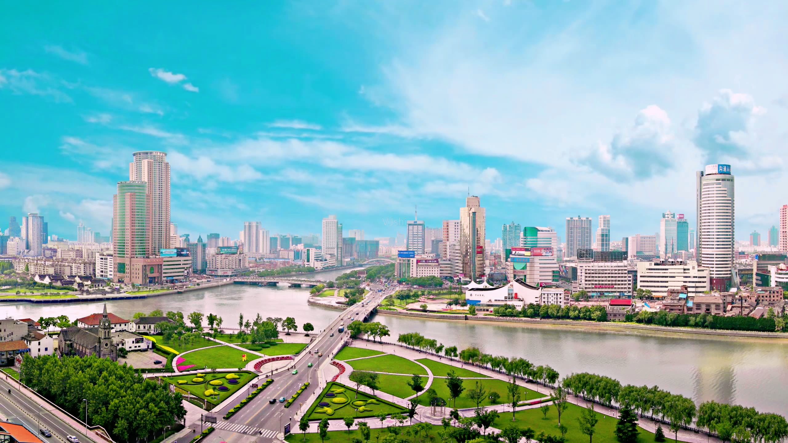 “万年老二”宁波，与杭州相比，究竟“差”在何处？