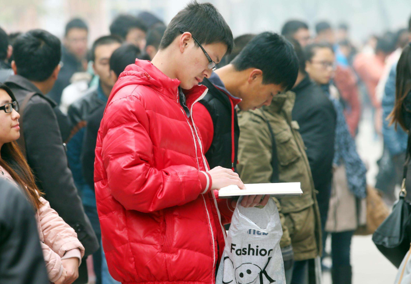 想要获得“保研资格”，得满足这4个条件，大一新生要提前准备
