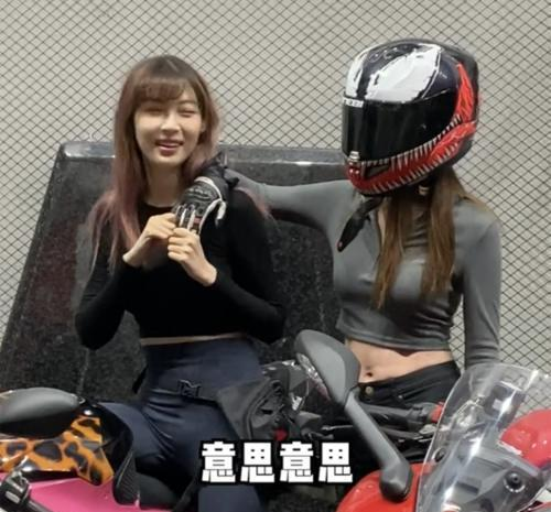 知名网红的隐私照与视频流出，在网上疯传后回应：系造谣，已抑郁