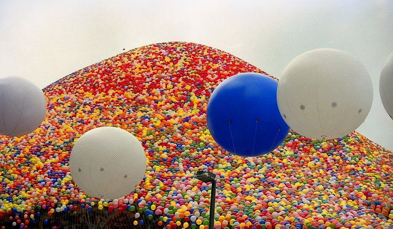 氢气球图片(美国人34年前) - 赤虎壹号