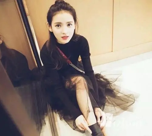 中国女明星图片大全头像(5位"网红出身"的女星,白鹿吴倩在榜,赵露思款