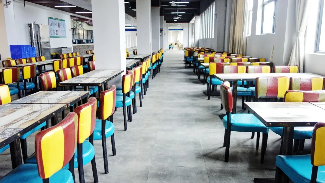 补填志愿:广州华立科技职业学院49个热门专业任选,还可以专本连读