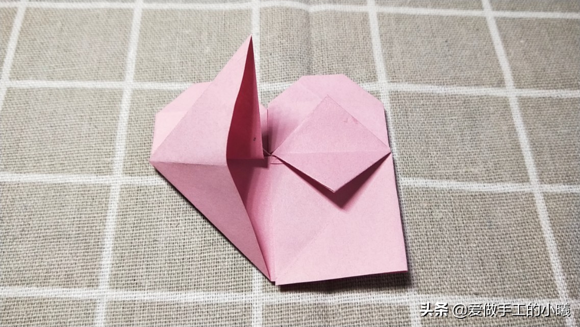 折纸教程:当爱心遇上蝴蝶结，简单别致，漂亮加倍
