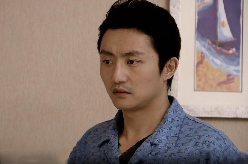 读了《双面胶》原著才知,胡丽鹃的问题有多大,蔡姐早就提醒过她