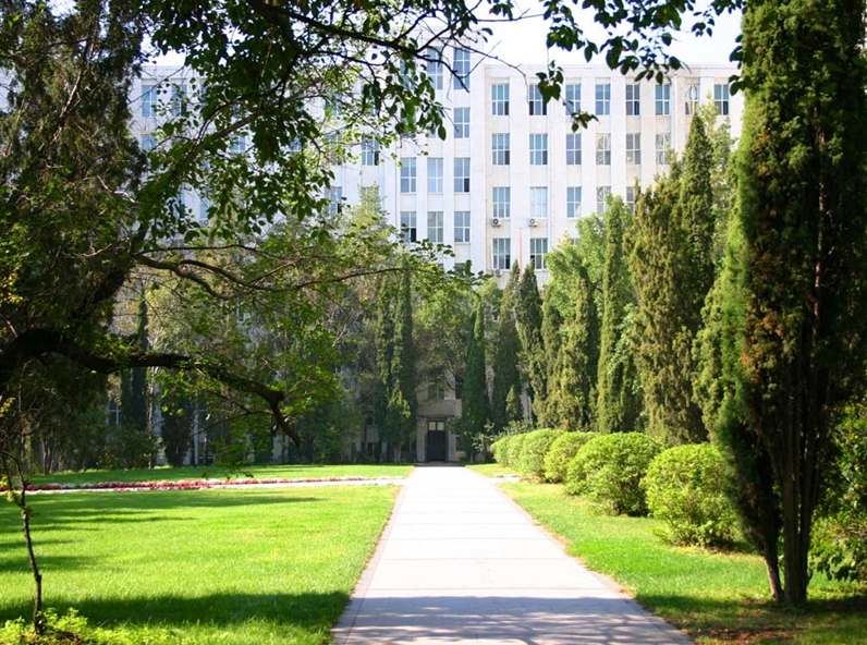 门槛不高、就业好的三所211大学，550分以下可报考，中等生别错过