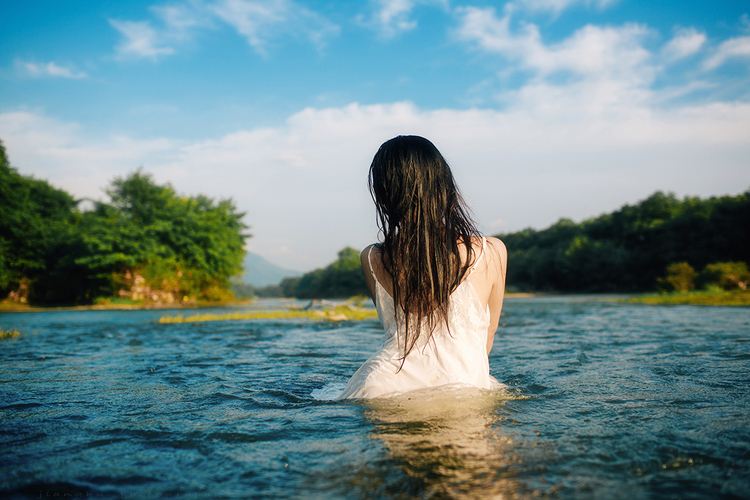 世界最大的淡水湖(世界最大淡水湖是贝加尔湖？这个湖面积是其两倍，水量如十个渤海)