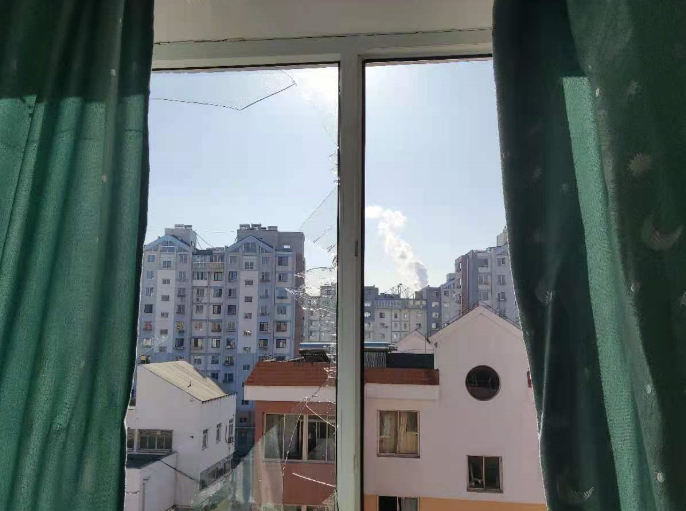 凌晨，卫生间传来异响！大连男子查看时热水器突然爆炸