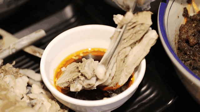 没有什么能比这碗手抓羊肉更沁人心脾，何况在冬天