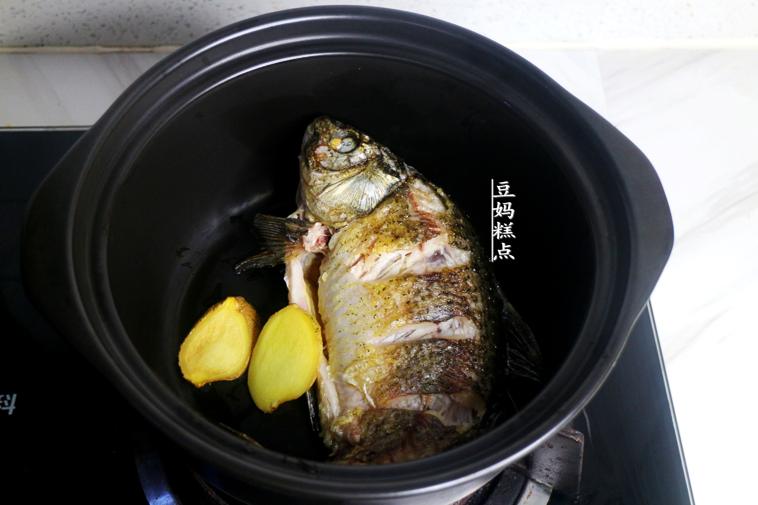 鲫鱼汤怎么炖好喝又营养（鲫鱼汤的正确做法）