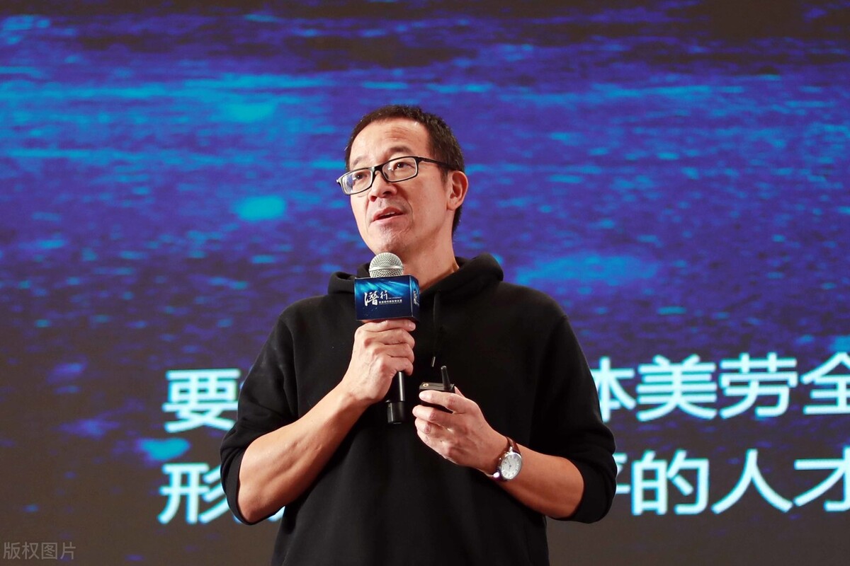 教培行业退潮，为啥新东方能全身而退？有的机构却玩赖皮呢？