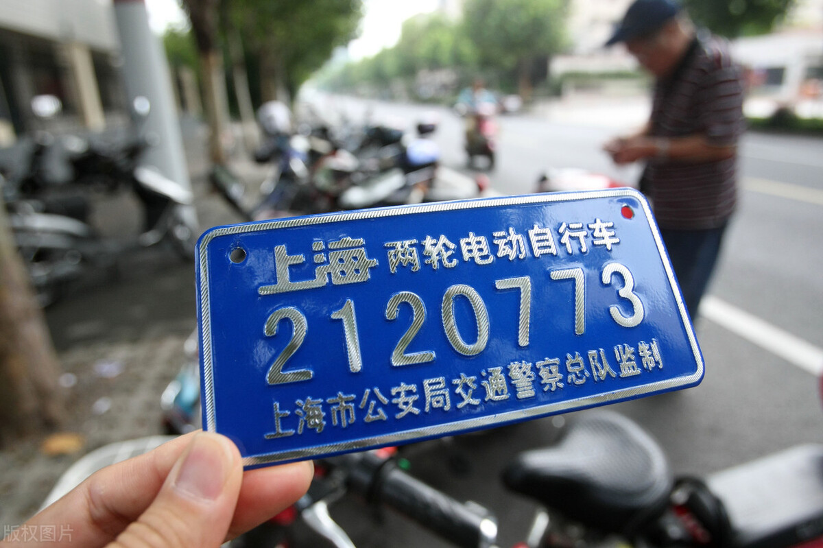 四轮车上路费用多少钱(四轮车上路费用多少钱一辆)