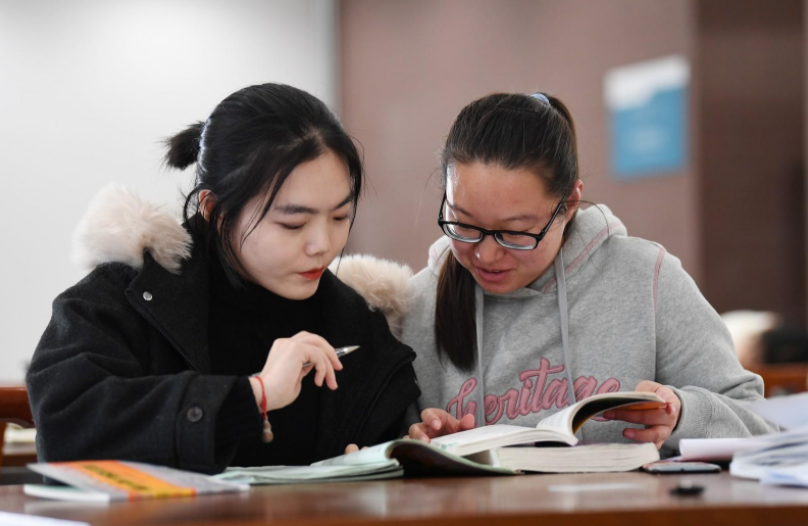 公务员待遇有调整，绩效奖金将有所下调，各个地区有所差异