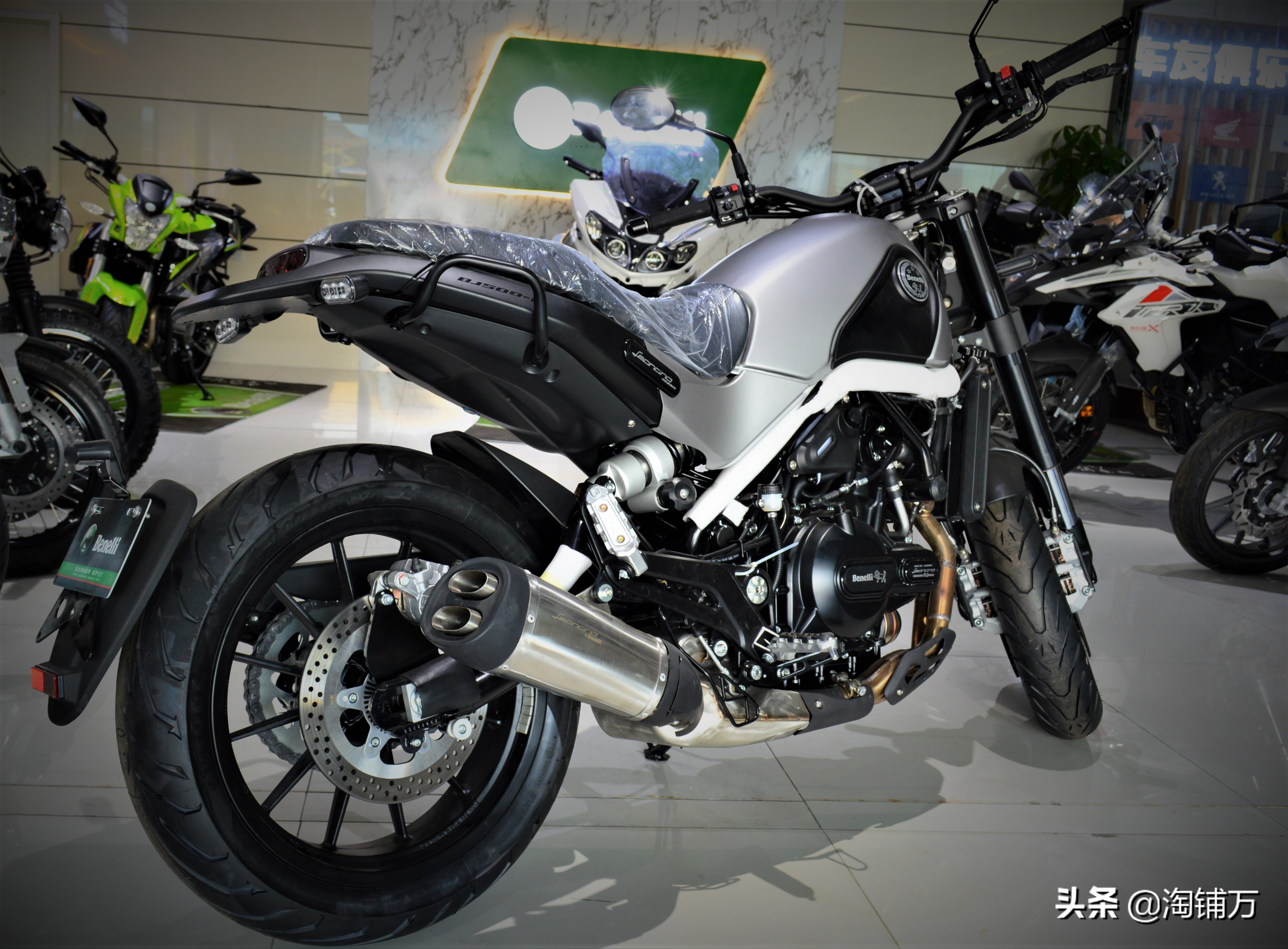 贝纳利幼狮500价格国产复古实力担当