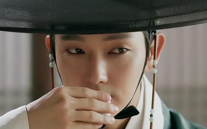 狐狸眼男生图片（5位天生狐狸眼的男明星）