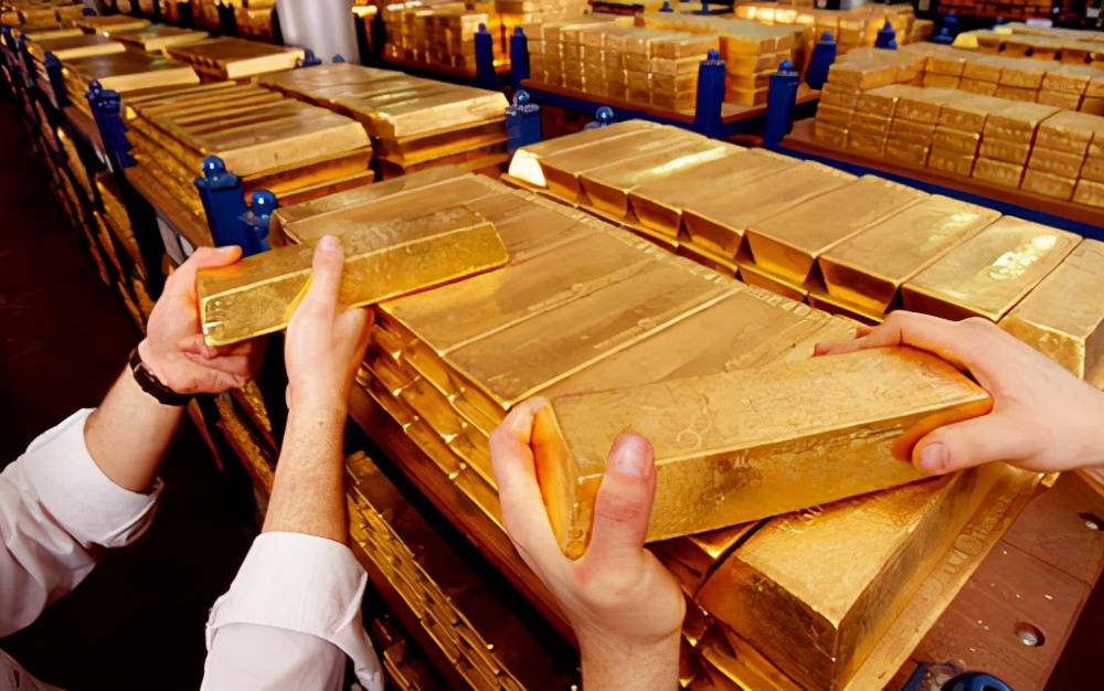 今天（2021 年 2 月 10 日）黄金价格是多少每克