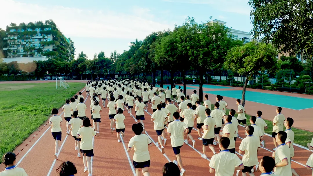 操场一圈多少米(1万米) - 青木春
