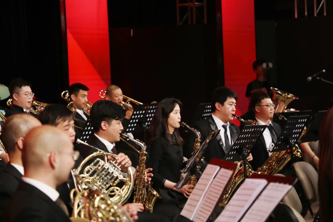 点燃爱国热情！成都文理学院用主题音乐党课，献礼建党100周年