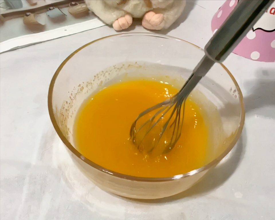 桃酥做过很多次，这个方子是最满意的，香、脆、酥、甜，酥到掉渣