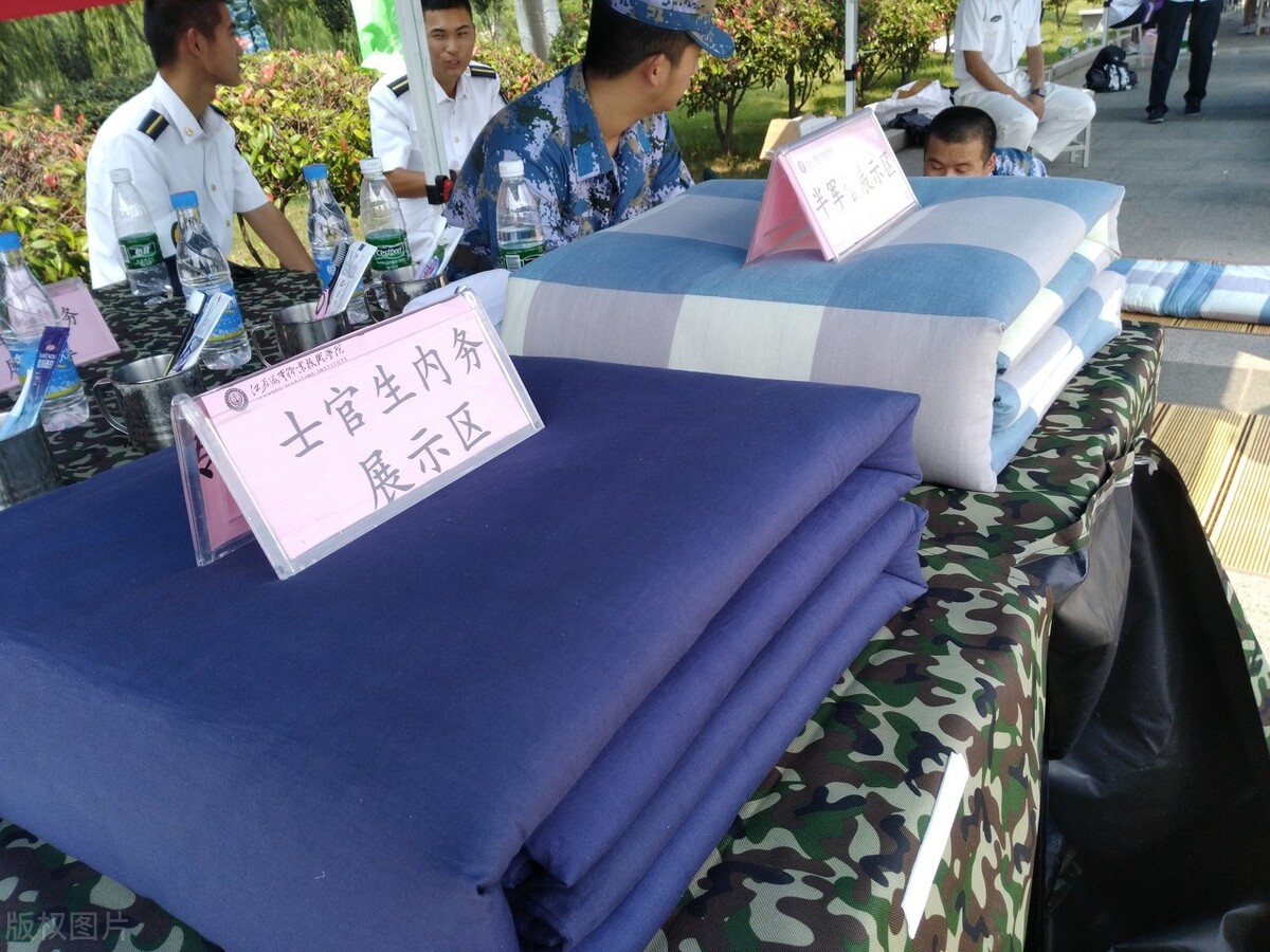 考士官学校要考多少分（高考成绩不够）