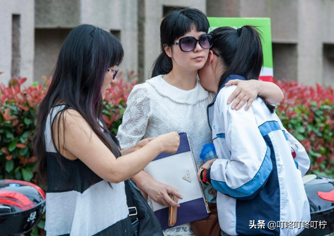 考过公务员笔试和面试，可因继父被“刷掉”，原来政审还要查这些