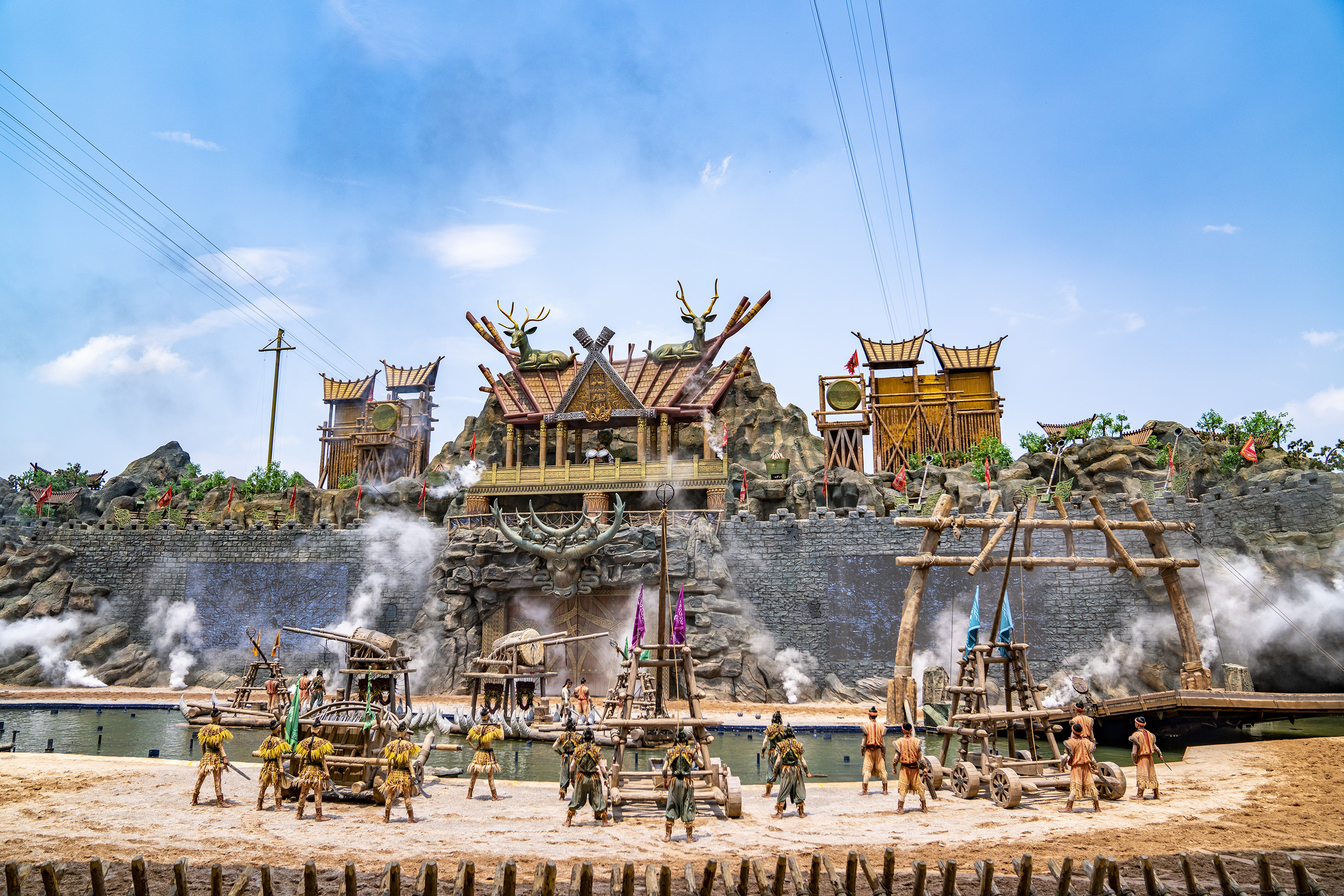 1964年,云南惊现5000斤"金房子",挖掘者:分了当锅碗瓢盆吧