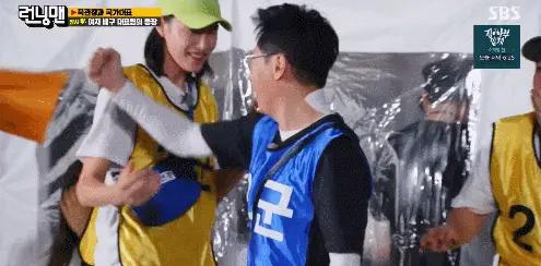 《running man》请来重量级嘉宾，助力收视率大涨，拿下久违第一