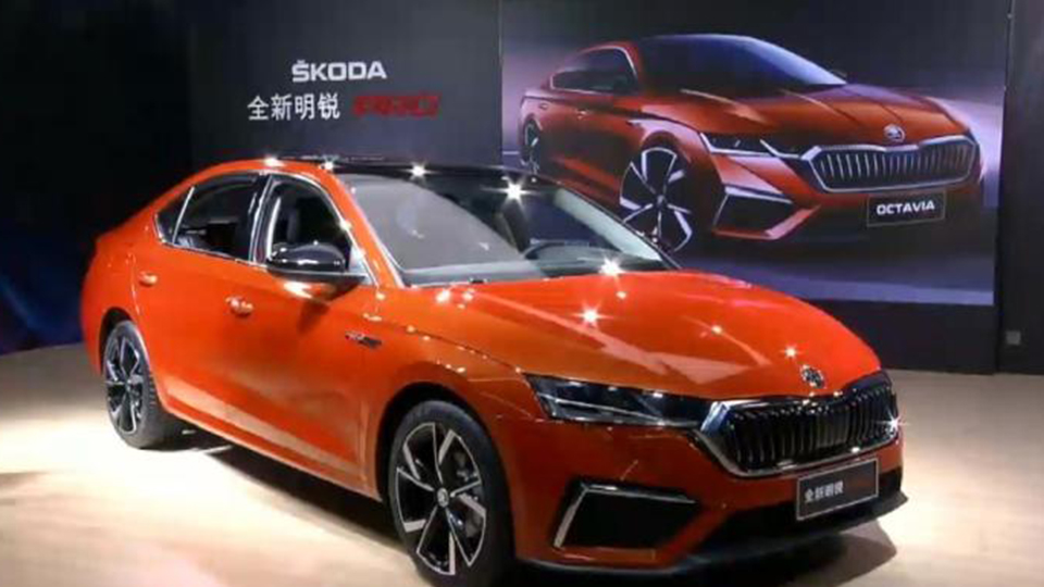 3分鐘看車圈:v8動力 7座,奧迪大型suv q9長這樣?