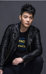 2017年,程愫20年婚姻一夜崩塌,毁她的是傅程鹏和周丽淇的那场吻戏