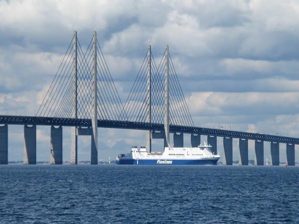 瑞典丹麦跨海大桥(厄勒海峡大桥、刻赤海峡大桥、图们江入海大桥：让谁感到了憋屈？)