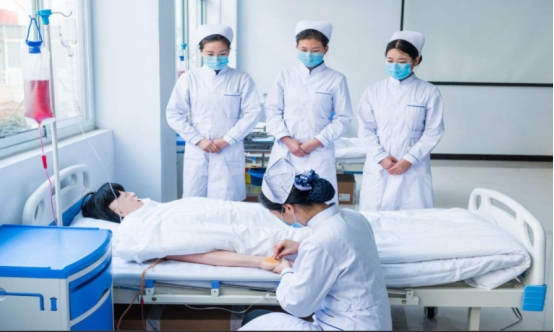 文科生注意，4类专业难度不大好就业，毕业后发展不比理科生差