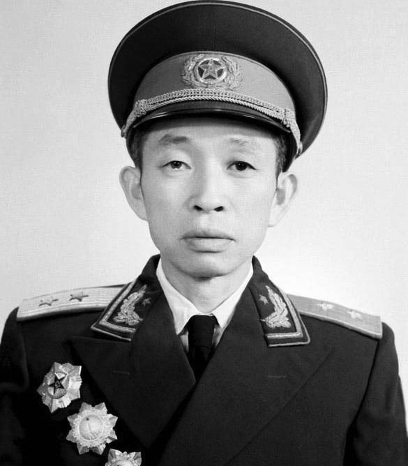 杨德志炮击南阳事件：1979年昆明军区临战换将始末。