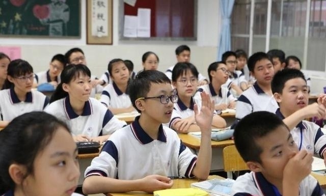 山东双胞胎学霸同时被北大录取，不玩手机不上补习班，爸爸不一般