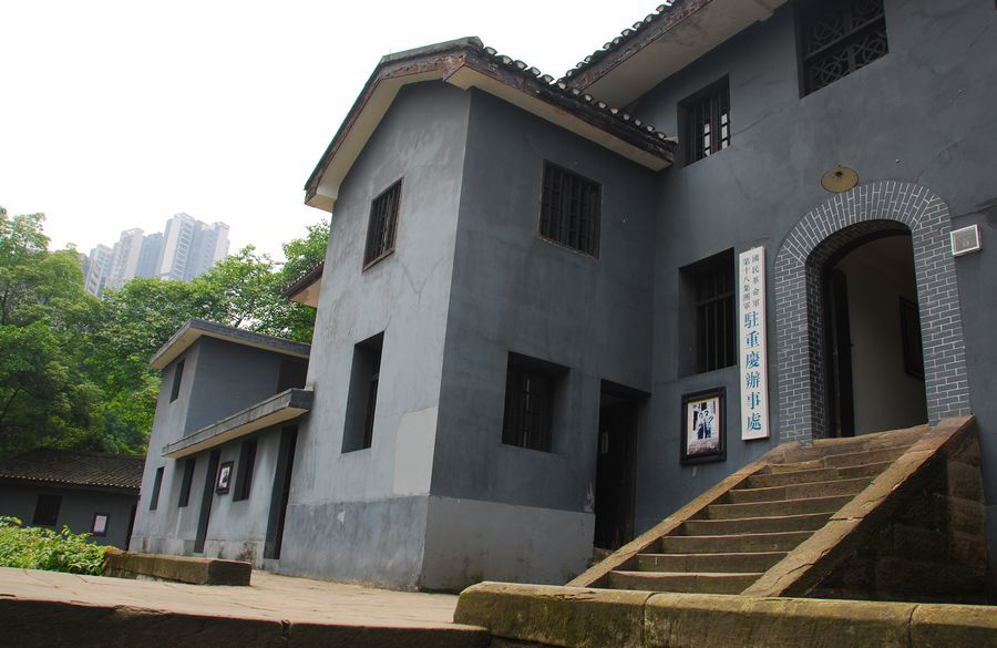 国军副师长被俘虏，却要求看守即刻放人：党中央能够证明我身份