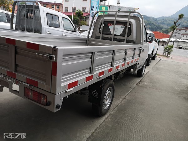 长安跨越新豹T3堪称微卡中的战斗机，充分满足日常所需