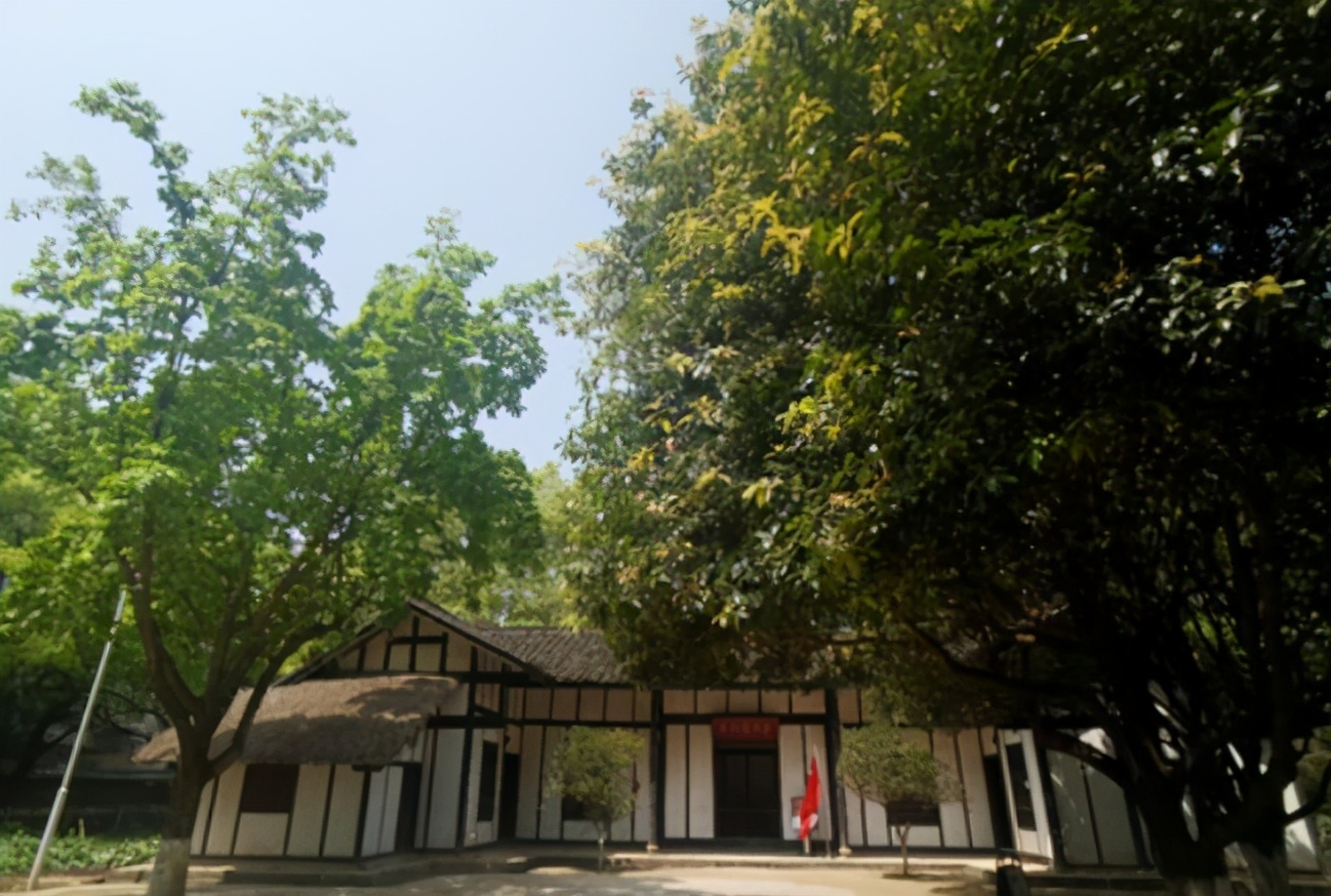 《觉醒年代》中的葛妈妈：休夫办女校，54岁赴法留学，满门英烈