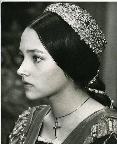 阿根廷第一美女奥丽维娅·赫西（她被誉为“最美朱丽叶”）-第25张图片